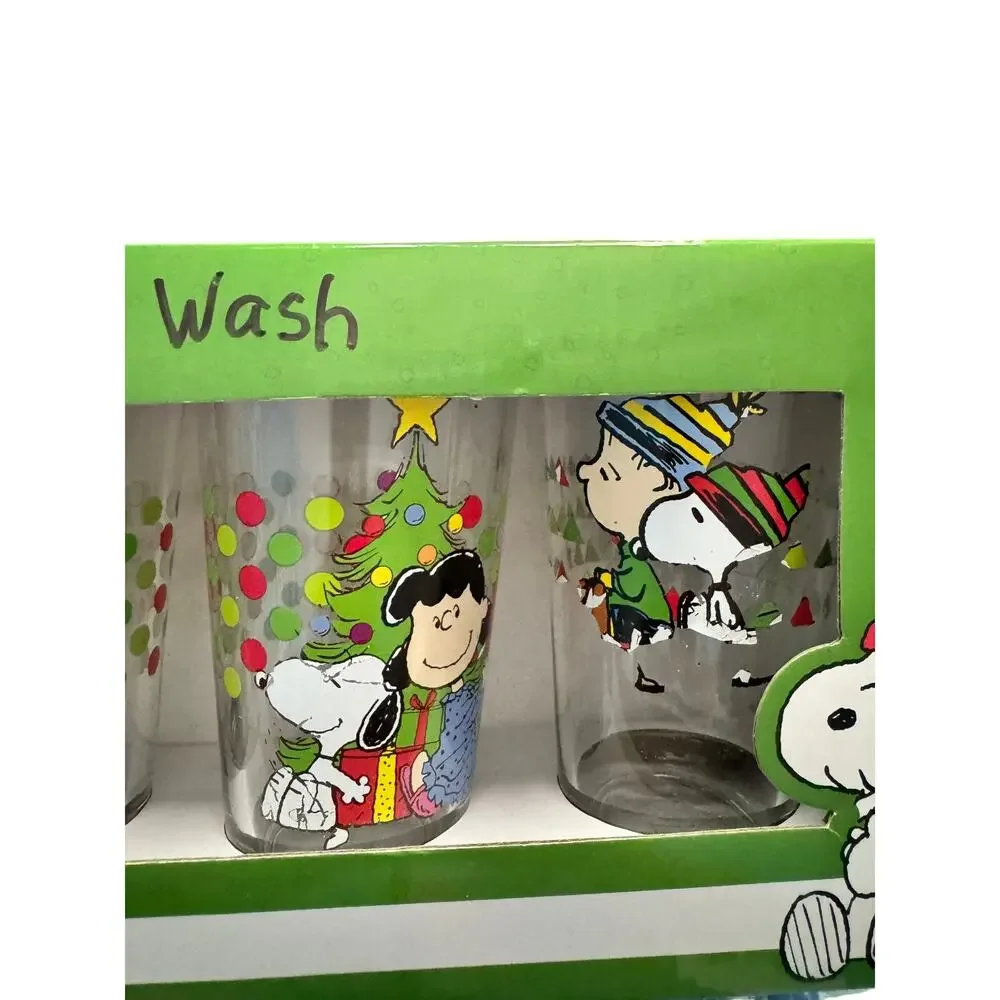 Peanuts Christmas Glassware Set of 4 Snoopy Charlie Brown 16oz Holiday Tumblers